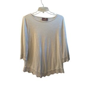 Chicos White Slub Knit Crochet Lace Trim 3/4 Sleeve Top Size 0 Small Boho